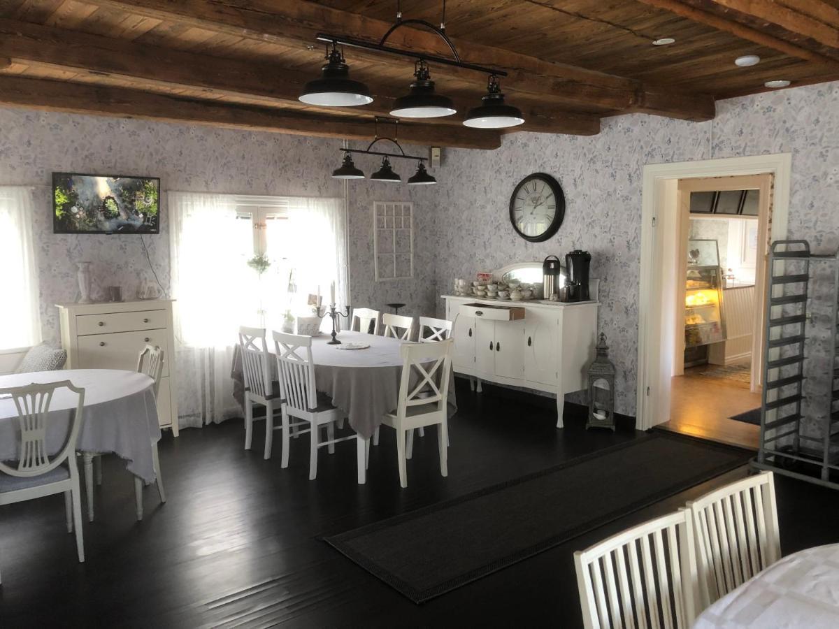 Bredsjoe Gamla Herrgard White Dream Mansion Hällefors Dış mekan fotoğraf
