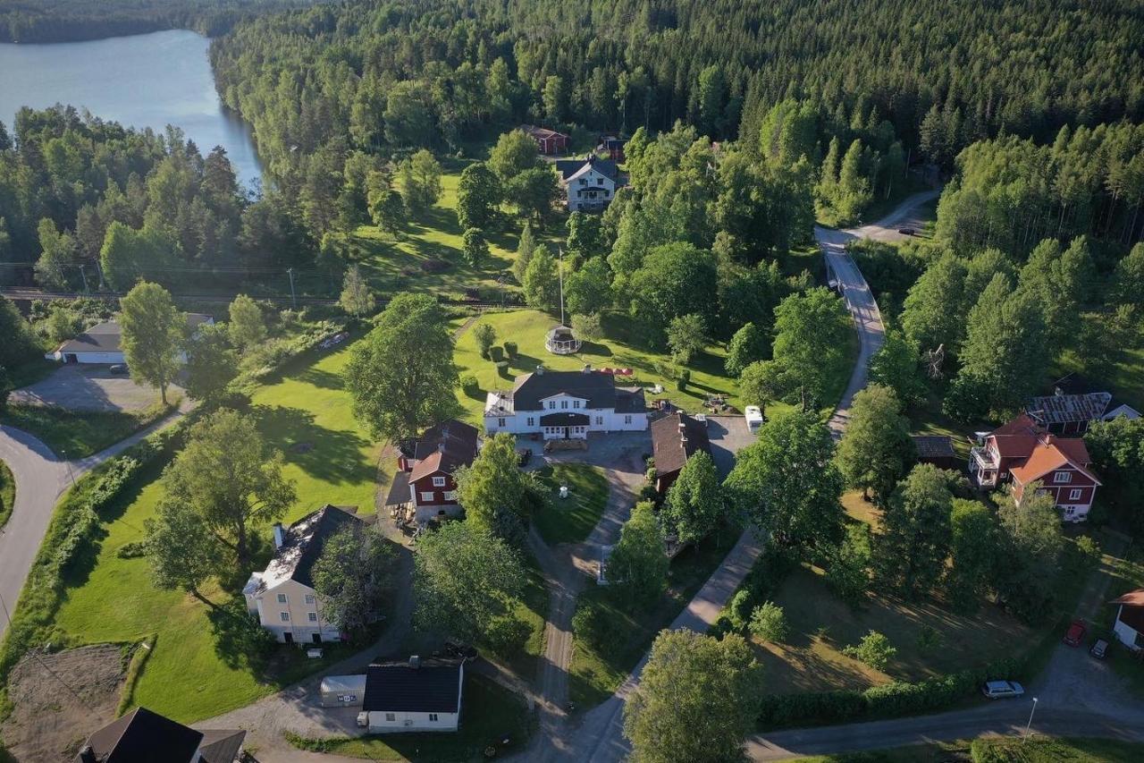 Bredsjoe Gamla Herrgard White Dream Mansion Hällefors Dış mekan fotoğraf